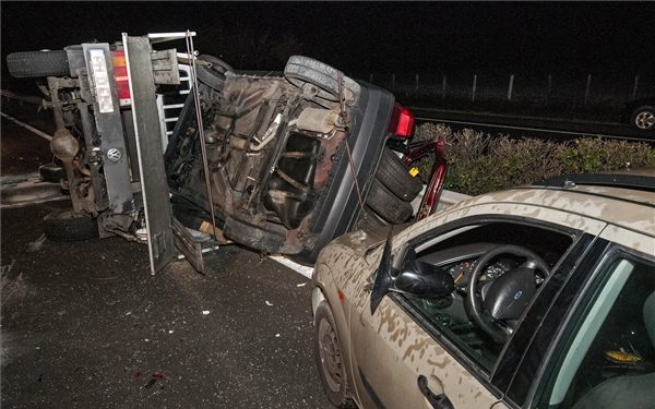 Egy ember meghalt az M1-es autópályán történt balesetben