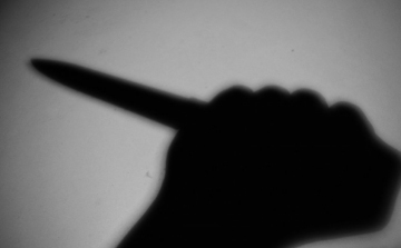 Késsel fenyegetőzött egy férfi a keszthelyi polgármesteri hivatalban