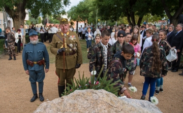 Fehérvári katonahősök előtt tisztelegtek a Gyergyó Emlékparkban