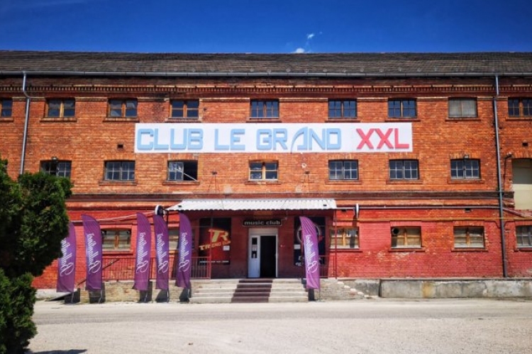 Tíz hónap után bezár a Club Le Grand XXL
