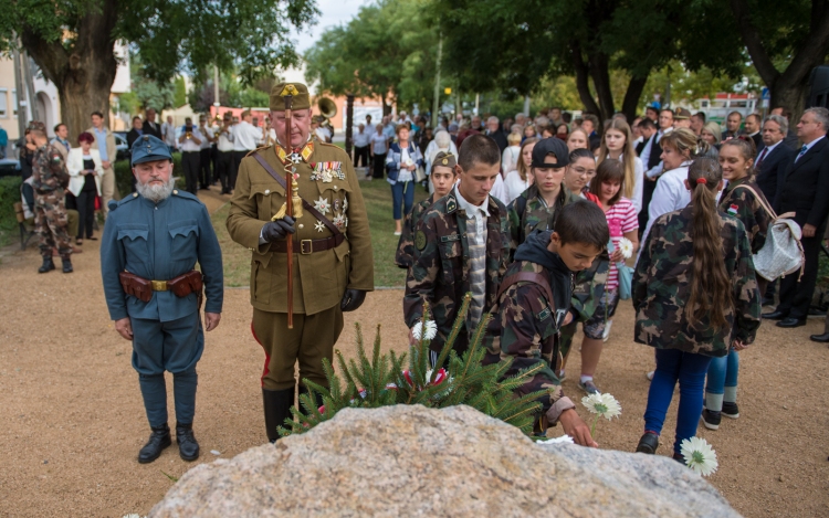 Fehérvári katonahősök előtt tisztelegtek a Gyergyó Emlékparkban