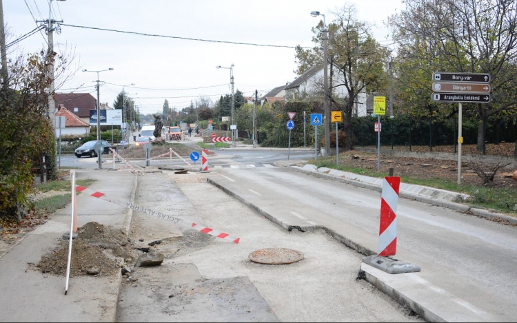 Egy irányban újra végig járható a Fiskális út Nyitrai utca és Pozsonyi út közötti szakasza