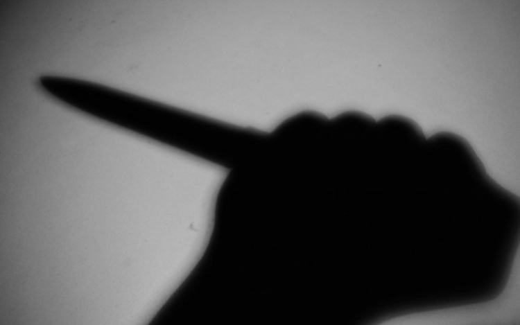 Késsel fenyegetőzött egy férfi a keszthelyi polgármesteri hivatalban