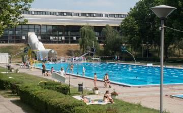 Mindenkit vár a fehérvári strand