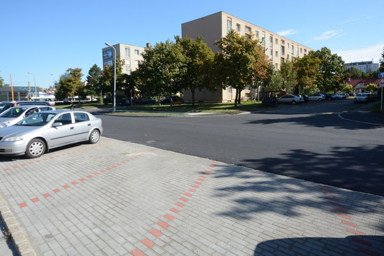 Elkészült az útfelújítás a Tóvárosban a Toronysor és a Horvát István utca között