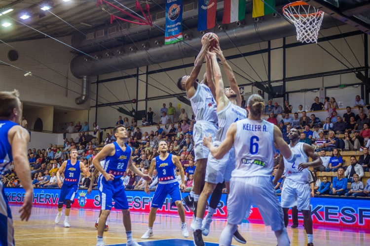 A Bajnokok Ligája főtáblájáért játszik pénteken az Alba Fehérvár