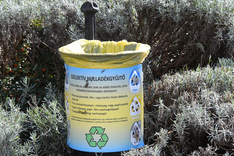Szelektív hulladékgyűjtés indult a székesfehérvári közterületeken