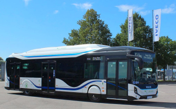 Újabb elektromos autóbusztípust tesztel a Volánbusz Székesfehérváron