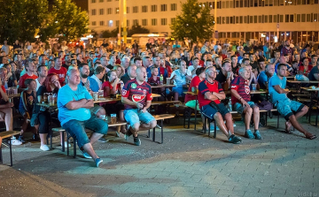 Meccsnézés óriáskivetítőn - szurkoljon a Vidinek a Malmö ellen a Petőfi parkban!