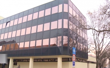 Elkészültek az energetikai felújítások a Székesfehérvári Járási Hivatal épületeiben