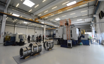 Átadták a PCE Pelleting új gyártócsarnokát az Alba Ipari Zónában
