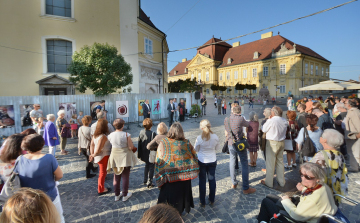 Külvilág - szabadtéri elektrografikai kiállítás nyílt a Városház téren