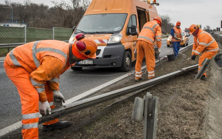 Szombattól folytatódik az M7-es autópálya felújítása – Balatonvilágos utáni szakasz