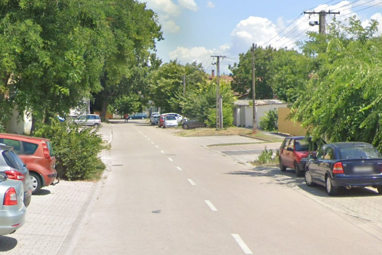 Távhő vezeték építés miatt ideiglenesen egyirányú lesz a Fürdő utca