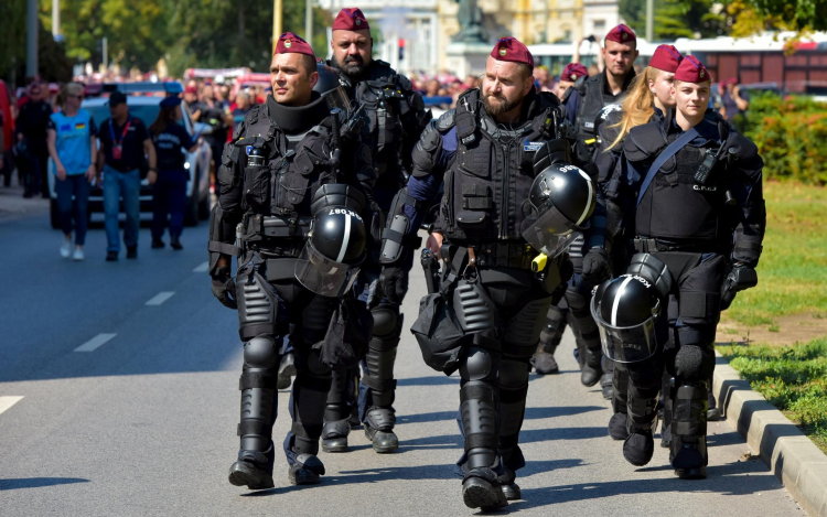 Vasárnap Fehérvár-Fradi - készenléti rendőrök is segítik a meccs biztosítását