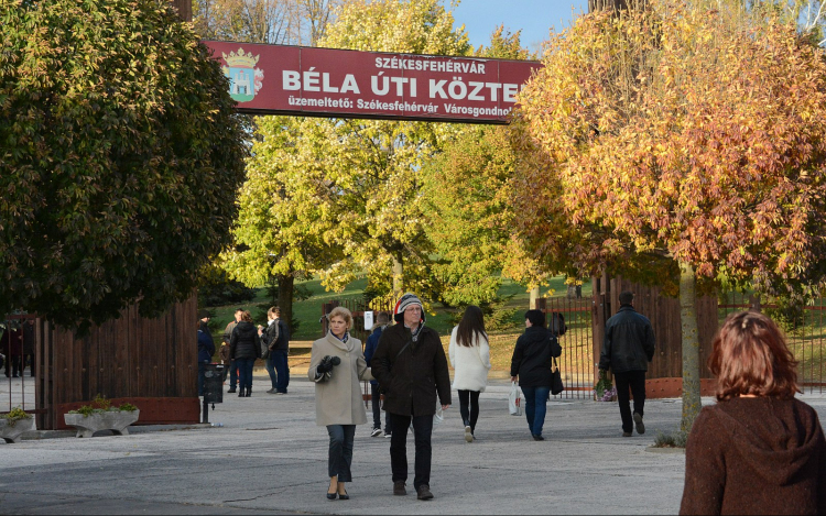 Kegyeleti napok - temetői intézkedések Székesfehérváron