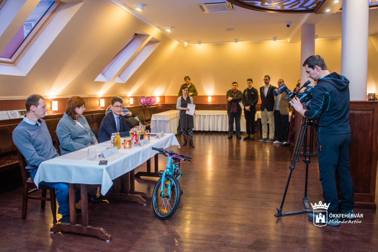 Bicikliút fejlesztések és új triál pálya Székesfehérváron