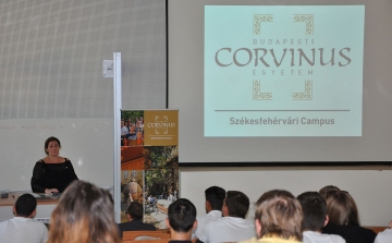 Beiratkoztak a Corvinus Egyetem székesfehérvári campusának elsőéves hallgatói