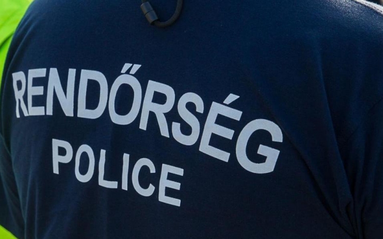 Csalás miatt körözött férfit és eltűnt lányt is megtaláltak a Fejér megyei rendőrök