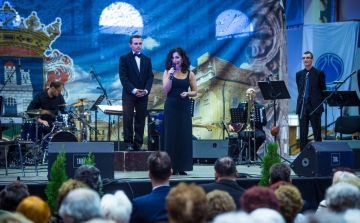 Csak egy tánc volt… – gálaműsor az Idősek Világnapján Fehérváron
