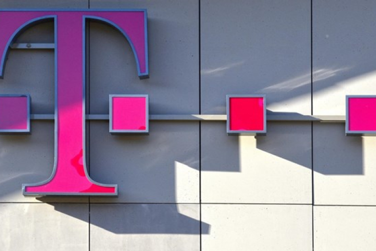 Gyanús üzenetek a Netflix és a DHL nevében, csalókra figyelmeztet a Telekom