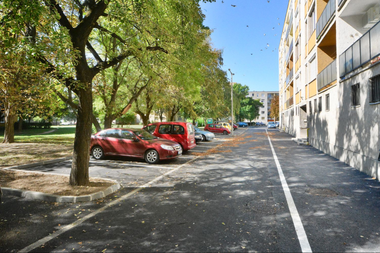 Megújult a Deák Ferenc és a Lövölde utca közötti belső úthálózat