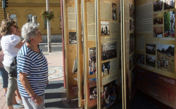 Lapozható óriáskönyvből tanulhatjuk a reformációt a Jávor Ottó téren