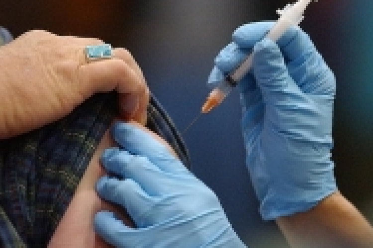 Pótjelentkezést hirdet az ÁNTSZ a HPV-oltásra