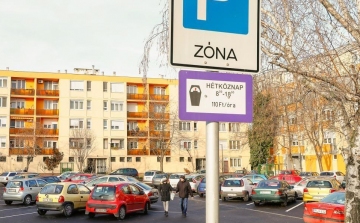 Ingyenes lesz a parkolás a hosszú hétvégén Székesfehérváron