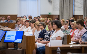 Megkezdődött a különleges bánásmódot igénylő gyermekek intézményeinek szakmai fejlesztése