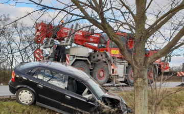 Halálos baleset – Hármas karambol történt a 81-esen, Fehérvárnál