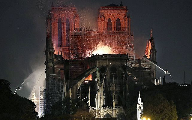 Székesfehérvár is csatlakozik a Notre-Dame újjáépítéséhez
