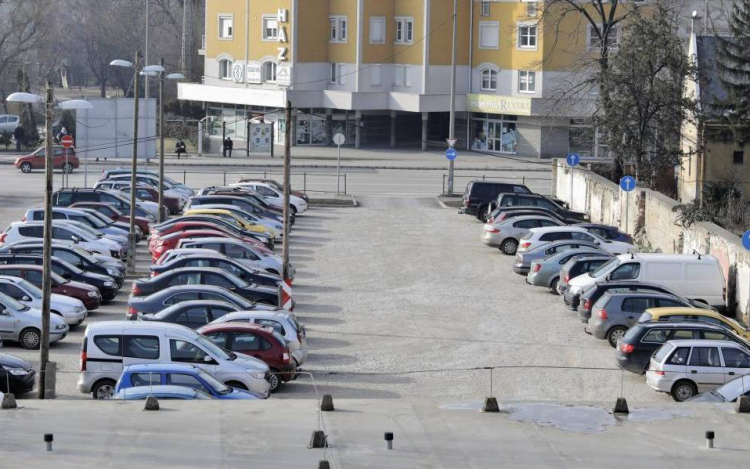 Újra használható a „kis” murvás parkoló