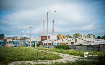 Több mint ötven fát ültetnek majd az új, nyár végére elkészülő vízivárosi parkolóba